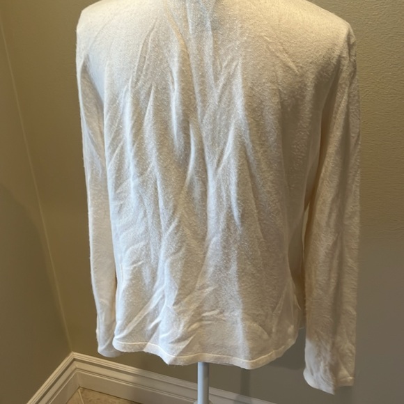 Winter white shell & sweater mock set Sag Harbor Petite M Acrylic lightly worn - Picture 4 of 7